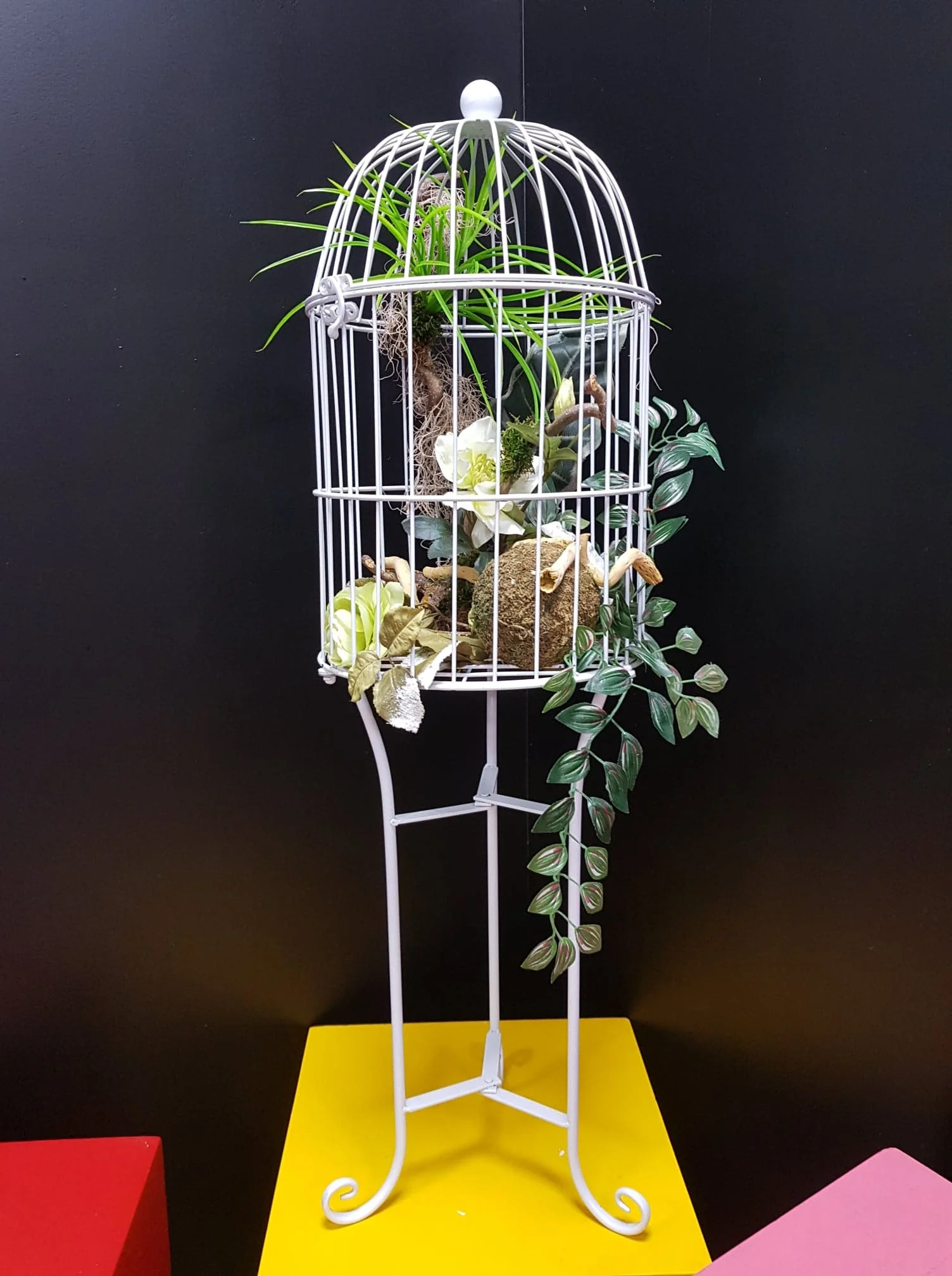 Cage fleurie