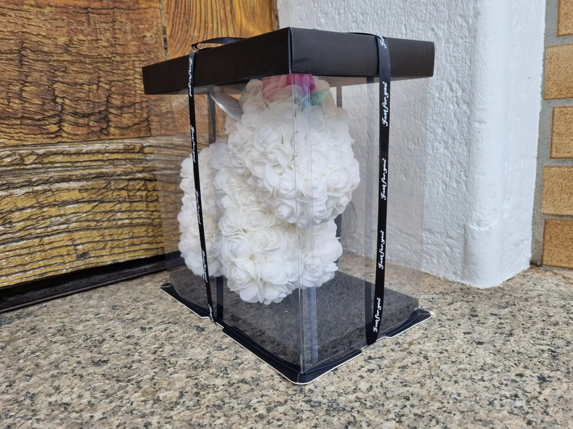 Licorne en rose mousse – Image 4